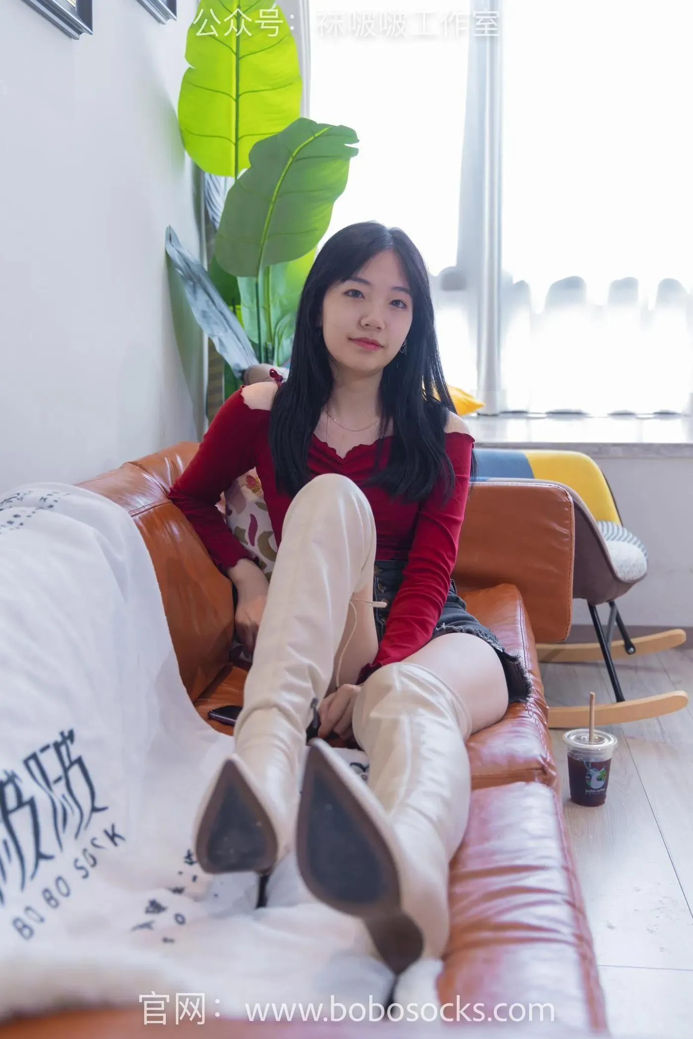 [BoBoSocks袜啵啵]NO.120 小甜豆-高跟长靴、白棉袜、裸足 [170P]插图3